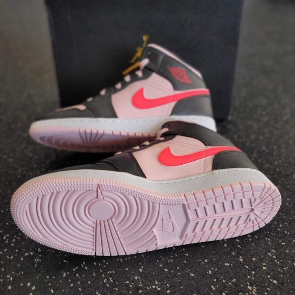 Nike Air Jordan 1 Mid GS Black Pink Crimson Atmosphere Size 6Y (Women’s 7.5) - Picture 7 of 12